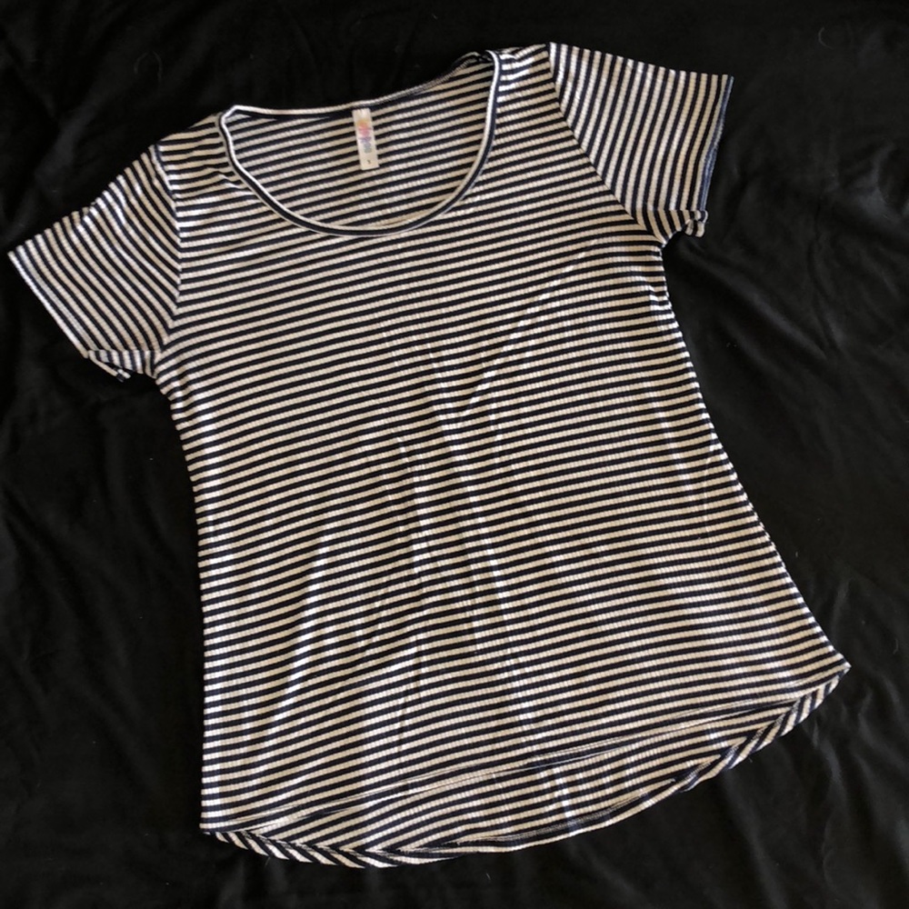 LuLaRoe Classic T